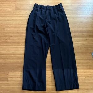 Like New Unbound lightweight Merino travel pants in M/28 in dark navy blue